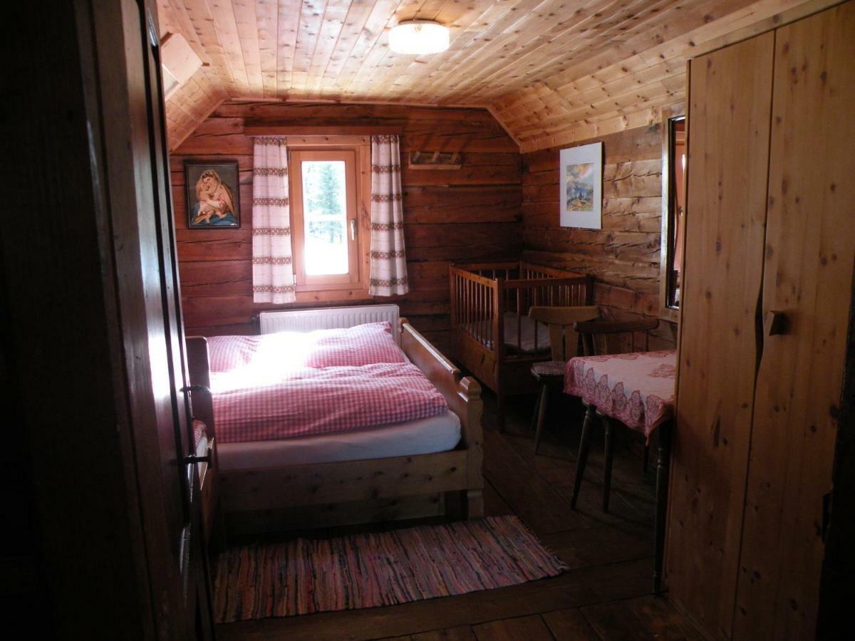 Hiasl Zirbenhuette Hotel Hochrindl Bagian luar foto